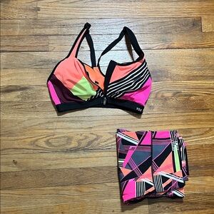 Vibrant Geometric front closure Sports Bra 36c